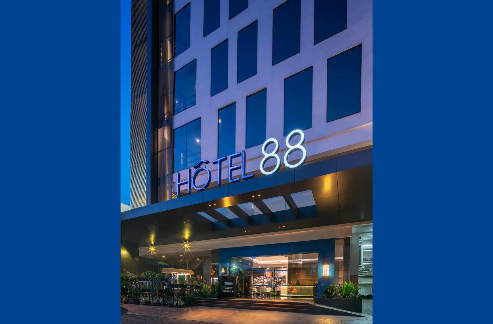 Hotel 88 Embong Malang Surabaya By Wh Exteriér fotografie